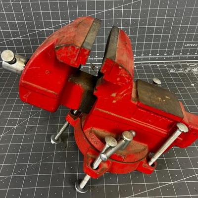 Wilton 5" Bench Vice 