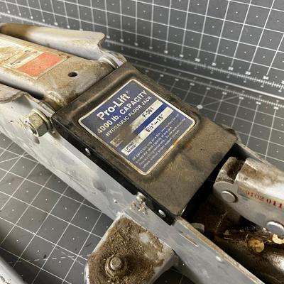 Pro-Life 4000 LB Hydraulic Floor Jack