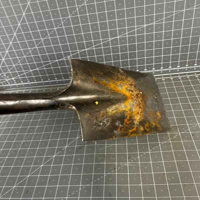 Short Handled Garden Spade 