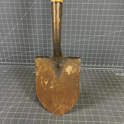 Round Nose Garden Spade