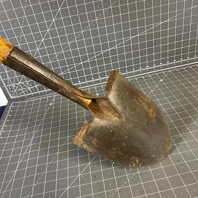Round Nose Garden Spade