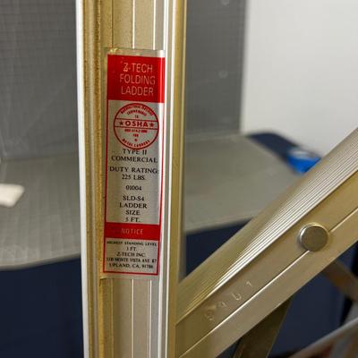 ZTECH FOLDING STEP Ladder 