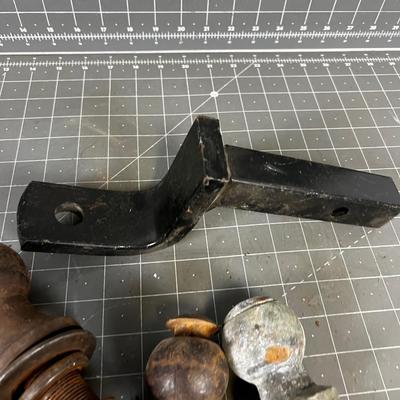 Hitch Balls and Mounts 