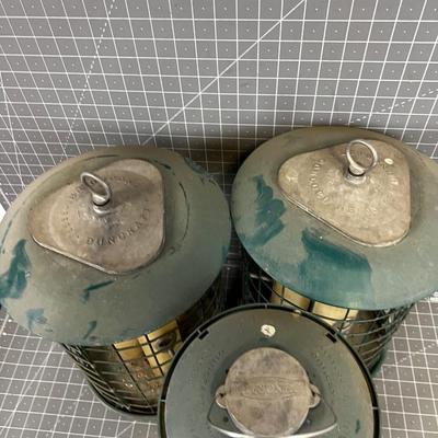 Squirrel Proof Bird Feeders 