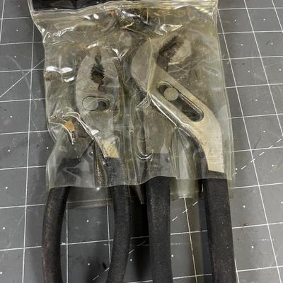 2 Piece Craftsman Pliers Set