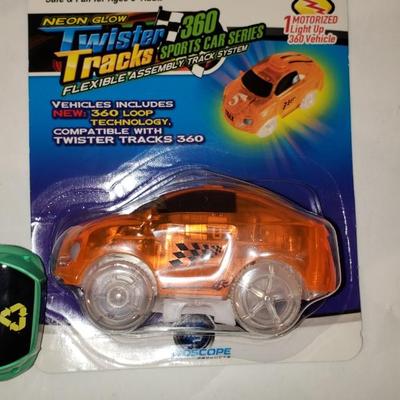 Twister track, NIB,  with 3 extra cars