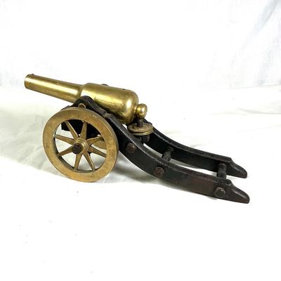 1351 Vintage Miniature Cast Iron & Brass Cannon