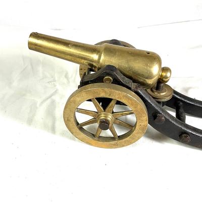 1351 Vintage Miniature Cast Iron & Brass Cannon