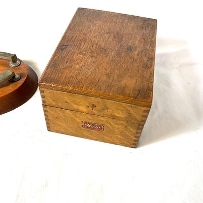 1352 Antique Wooden Weis Index Box & Brass Horseshoe Note Holder
