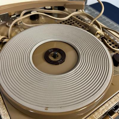 NEWCOME Record Player 