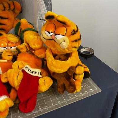 Garfield Collection : Tub of Stuffed Garfield's
