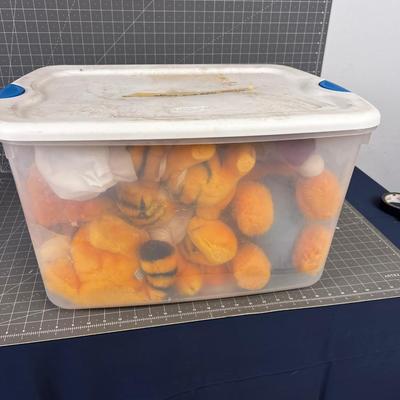 Garfield Collection : Tub of Stuffed Garfield's