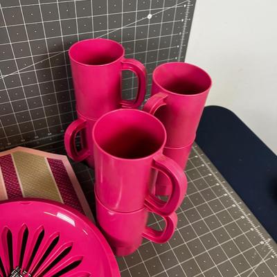 Pretty in Pink Picnic Plastic Place Settings