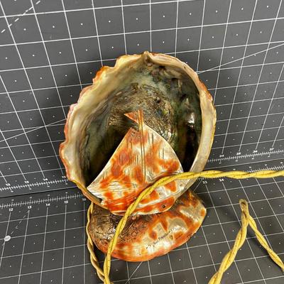 Vintage Abalone Shell Carved Lamp