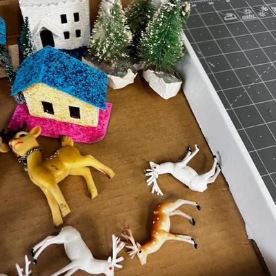 Vintage 1940's & 50's Christmas Village Accessories.