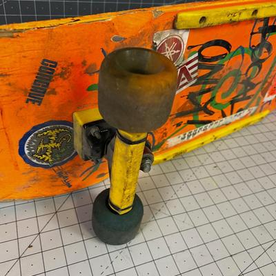 VINTAGE LOCALS ONLY SKATEBOARD. 