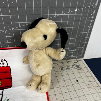 SNOOPY Calendar and Stuffy