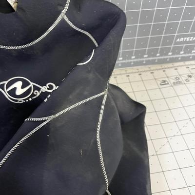 Women's Size 8 Aqua Lung Wet Suite 