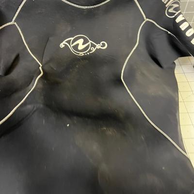 Women's Size 8 Aqua Lung Wet Suite 