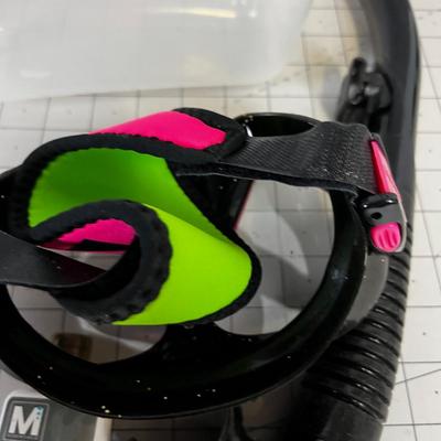Atomic Aquatics Mask and Snorkel, Pink Accent