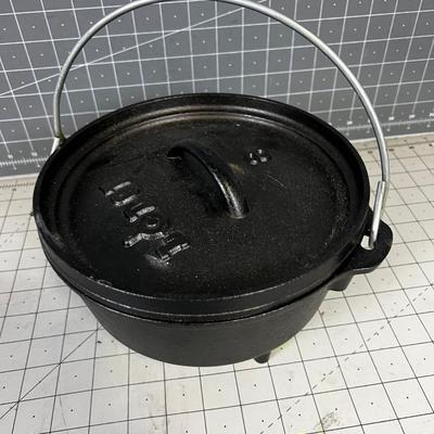 LODGE Cast Iron Dutch Oven 