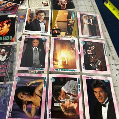 Mixed Lot of Cards: Movies, Action figures, Sports, Actors