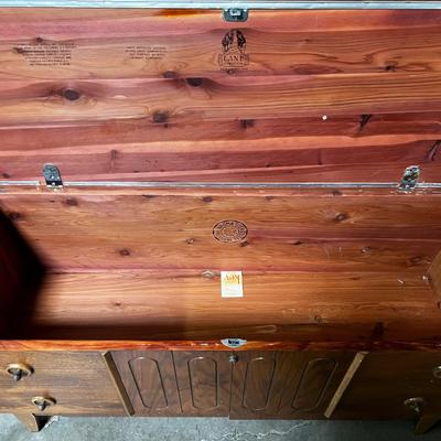 LANE - Mid Century Modern Cedar Chest 