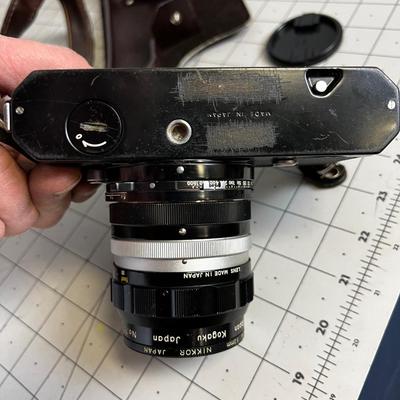 NIKON NIKOMAT Camera with Case 