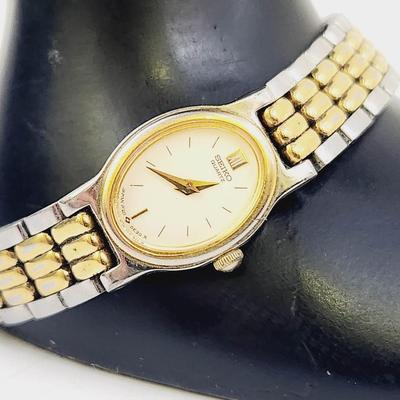 SEIKO QUARTZ #923746 2 TONED STEEL WATCH