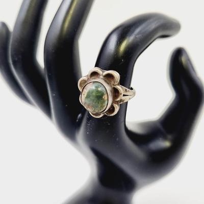 STUNNING HANDCRAFTED TURQUOISE & SILVER RING SIZE 7