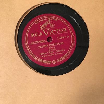 Gramophone records. 78s