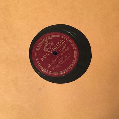 Gramophone records. 78s