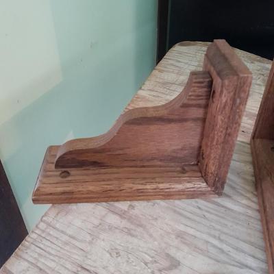 Beautiful Oak shelving unit, freestanding or wall mount!