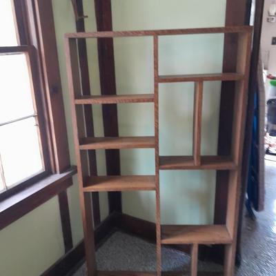 Beautiful Oak shelving unit, freestanding or wall mount!