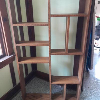 Beautiful Oak shelving unit, freestanding or wall mount!