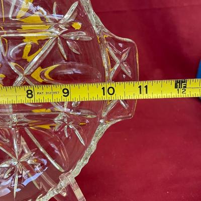 Anchor Hocking glass cross & olive pattern 3 part relish dish