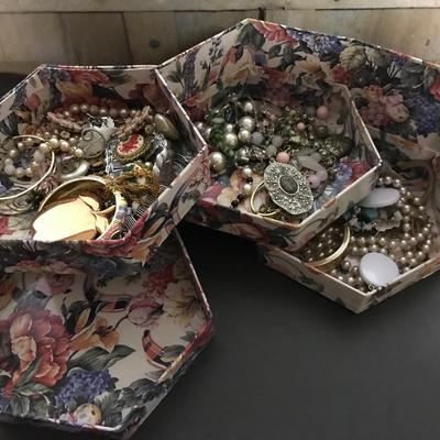 ESTATE JEWELRY