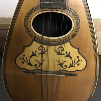 MANDOLIN
