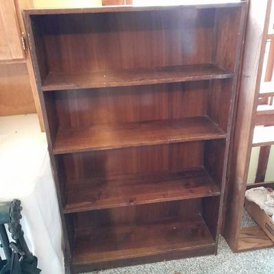 Nice sturdy wood bookshelf