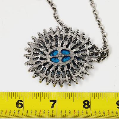 BEAUTIFUL SILVERTONED & TURQUOISE CHAIN NECKLACE