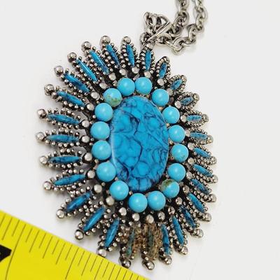 BEAUTIFUL SILVERTONED & TURQUOISE CHAIN NECKLACE