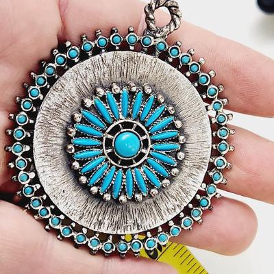 FANTASTIC SILVER TONED & TURQUOISE PENDANT