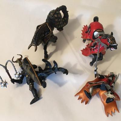 Papo black and red knights  on horses