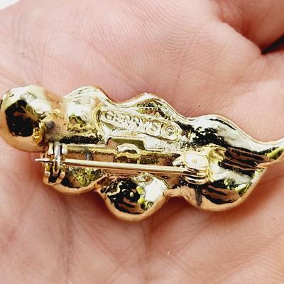 GERRYS LEAF GOLD TONED PIN