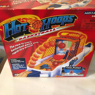 Hot Hoops basketball game