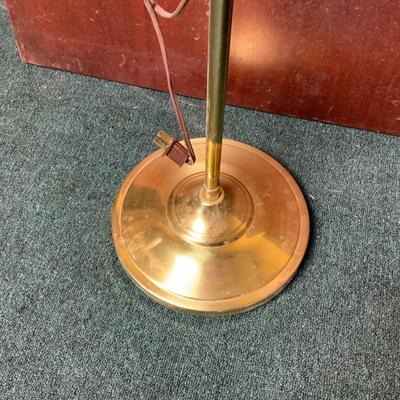 Lot 101 | Articulating Brass Floor Lamp