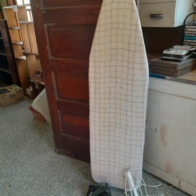 Vintage Ironmaster Model A-4Clothing Iron with folding Ironing board and Rack