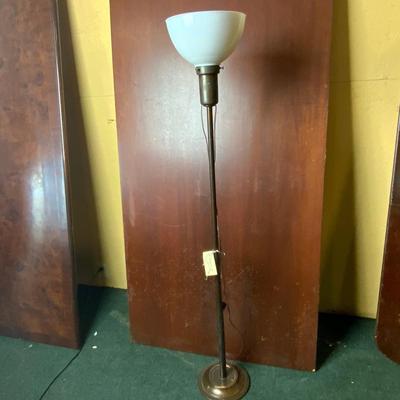 Lot 102 | Floor Lamp with Shade