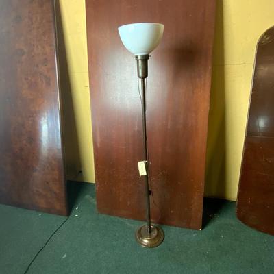 Lot 102 | Floor Lamp with Shade