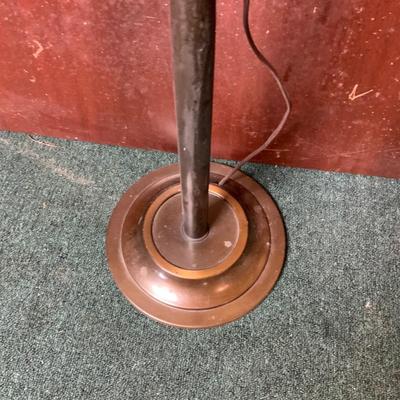 Lot 102 | Floor Lamp with Shade